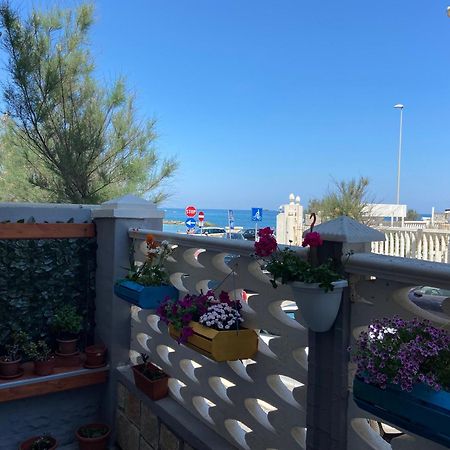 Vila La Chicca Sul Mare Bari Exteriér fotografie
