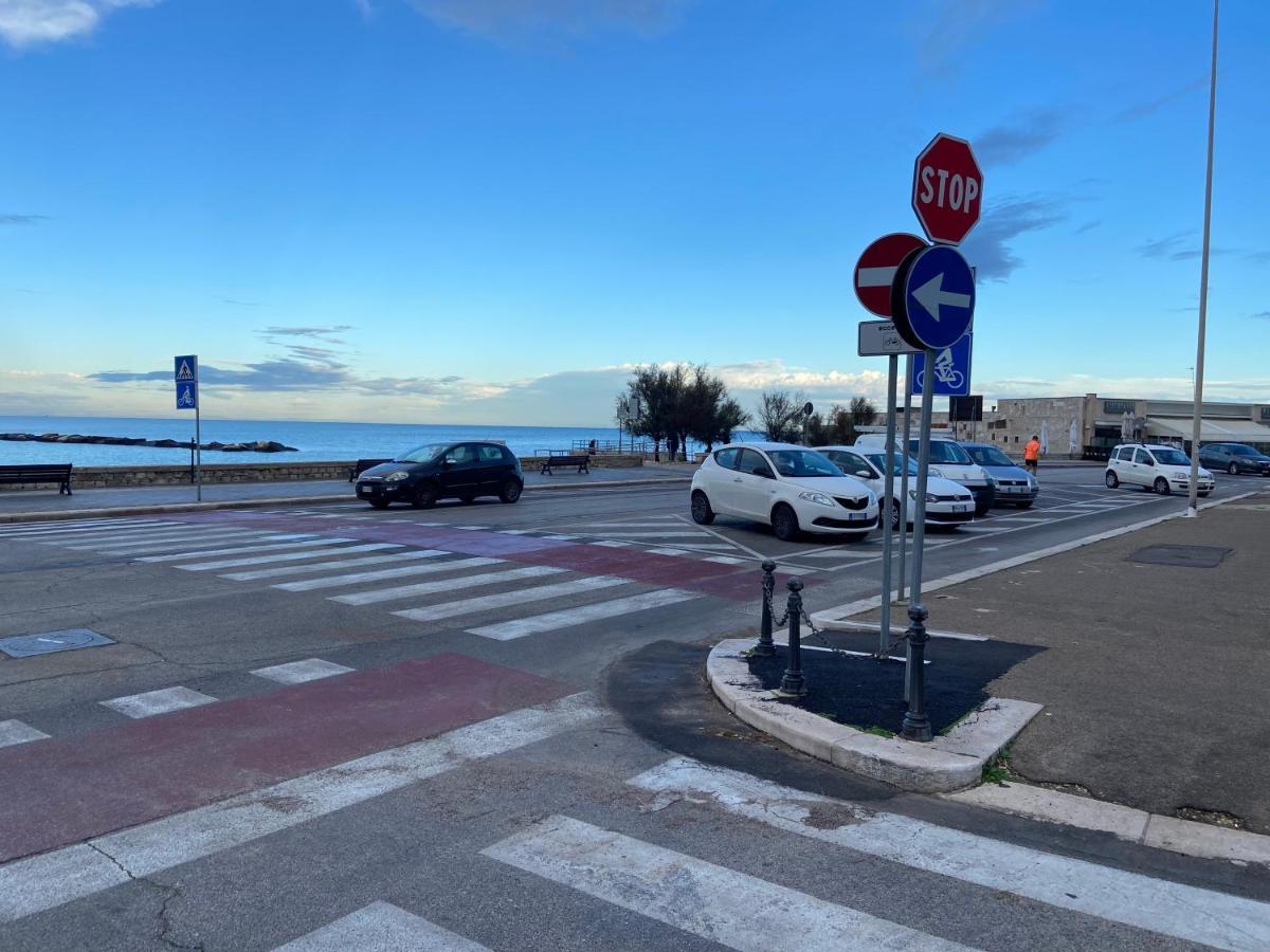 Vila La Chicca Sul Mare Bari Exteriér fotografie